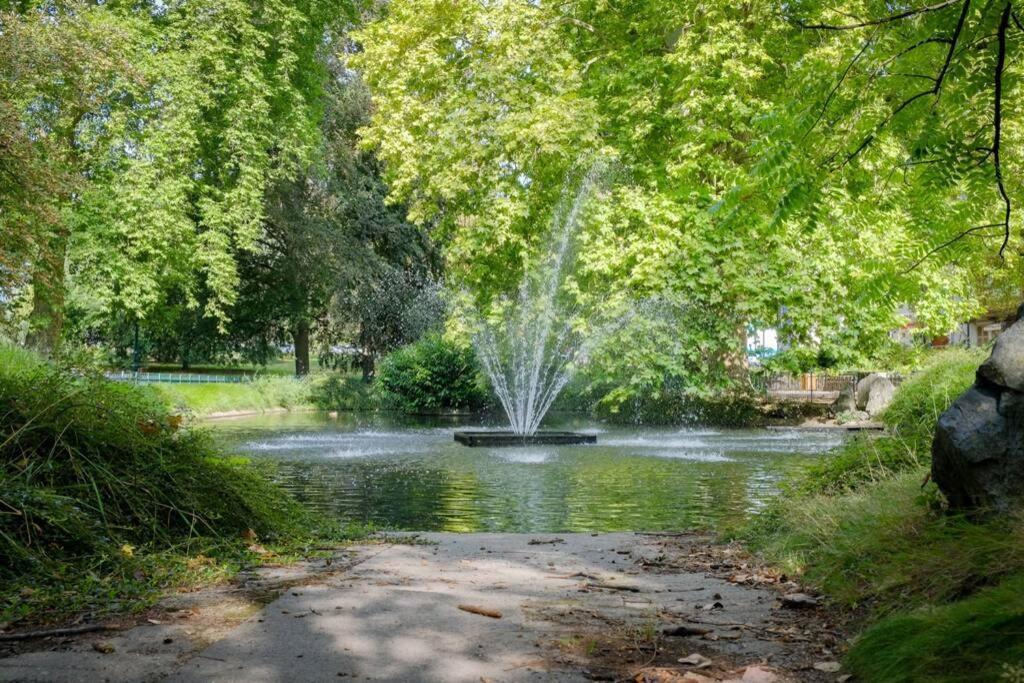 In Historical Center Of Palais Belle Epoque ,international * Vichy